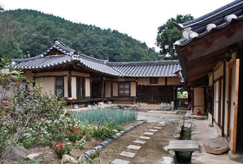 Chalbanggong Jongtaek Hotel Cheongsong Exterior photo
