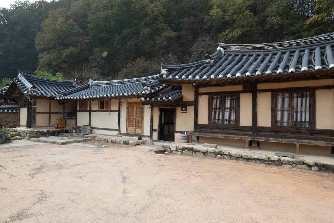 Chalbanggong Jongtaek Hotel Cheongsong Exterior photo